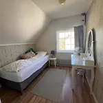 10 Person In